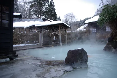 Nyuto Onsen — 7 nhà trọ cổ Tsurunoyu bên hồ Tazawa ở Akita