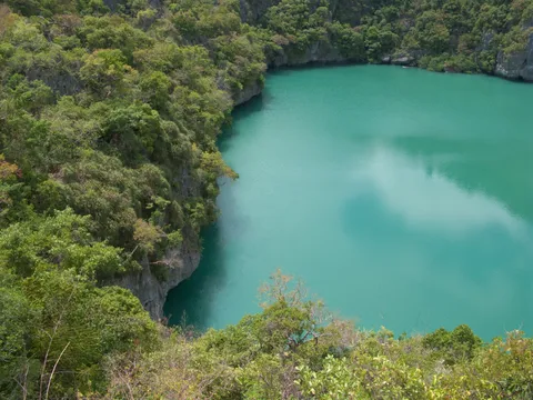 Mu Ko Ang Thong — cano từ Samui, hồ Talay Nai và kayak