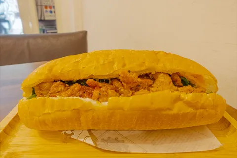 บั๋นหมี่ แซนด์วิชเวียดนาม ร้านดังฮานอย+โฮจิมินห์ ราคาถูกมาก