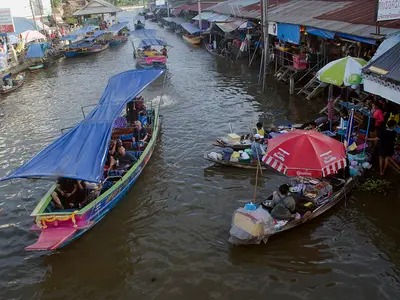 Hướng dẫn chợ nổi Amphawa: Hải sản tươi và đom đóm cuối tuần