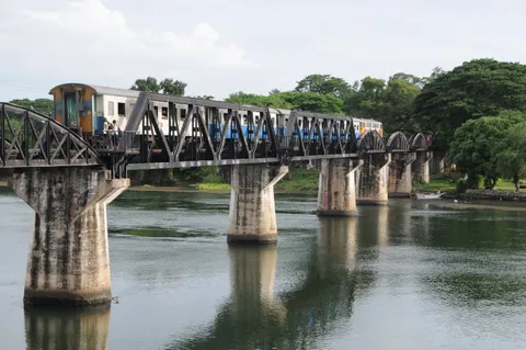 Kanchanaburi: tàu Death Railway & đèo Hellfire Pass