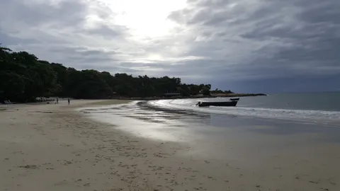 Ko Samet — đảo cát trắng gần Bangkok, bãi Sai Kaew