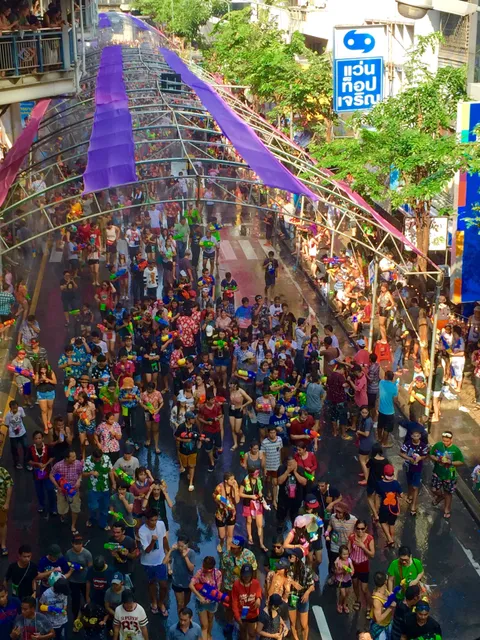 Lễ hội Songkran 2026 — lễ hội té nước Thái Lan tháng 4