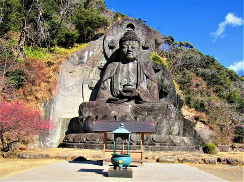 Nokogiriyama — cáp treo, mỏm Jigoku Nozoki và Phật đá