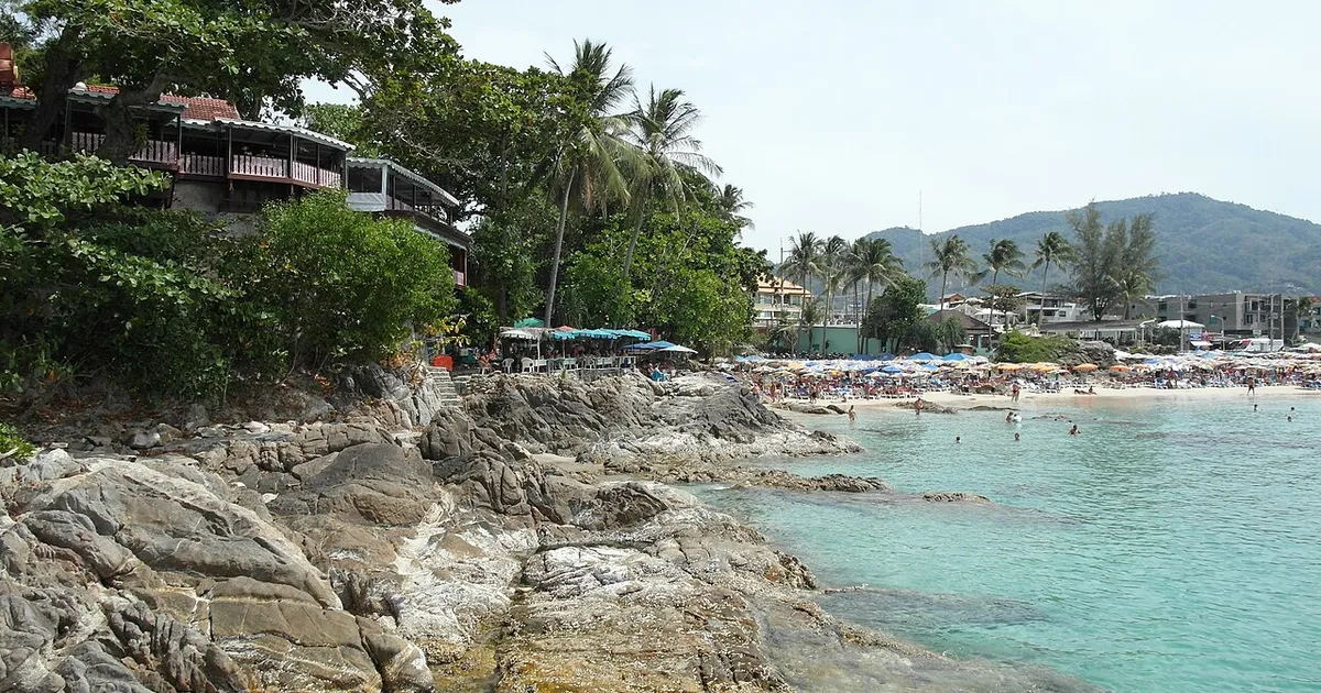 Panduan Phuket 2026 — Pantai, Pulau, Diving, Night Market