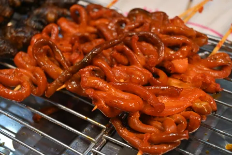 ต็อกบกกี กินที่ไหนอร่อย ร้านดัง ตลาด ราคาเท่าไหร่ (2026)