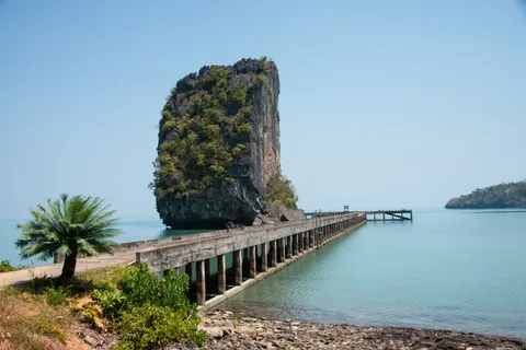 Tarutao 2026 — đặt phà ra Koh Adang, Rawi & cắm trại